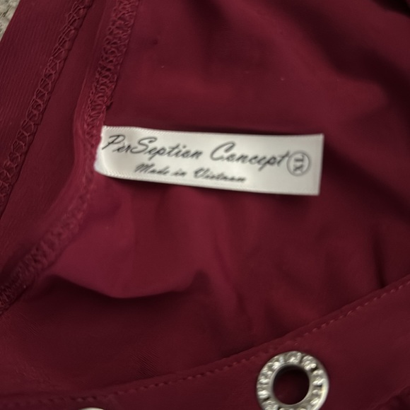 PerSeption Conception flowy short sleeve top. - Picture 4 of 5